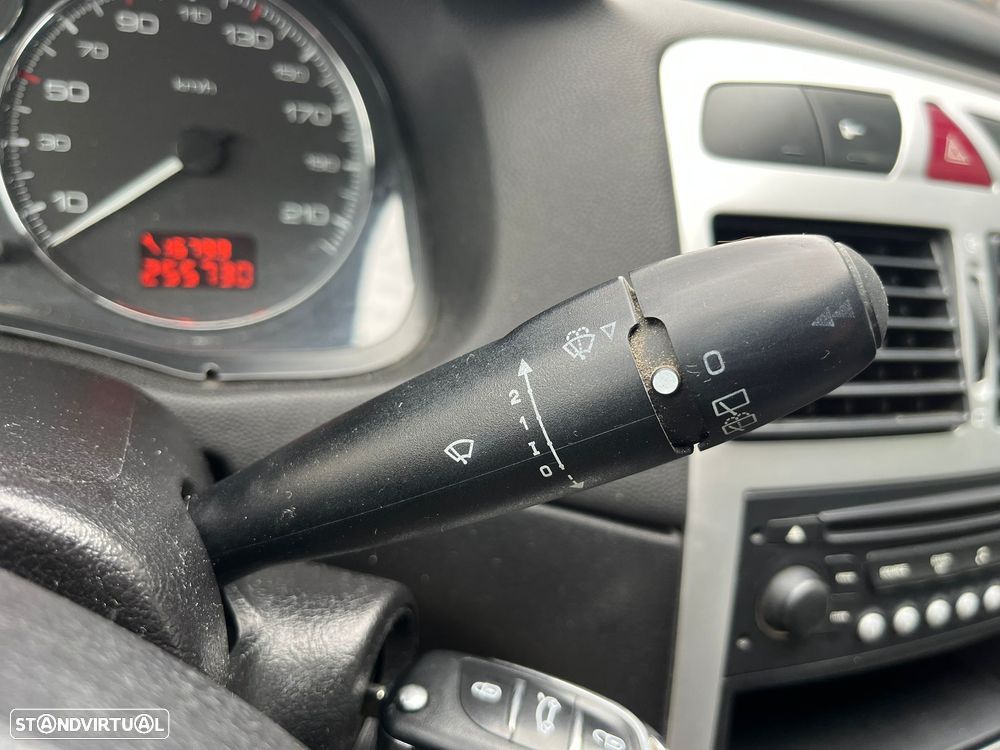 Peugeot 307 1.6 HDi Executive - 24