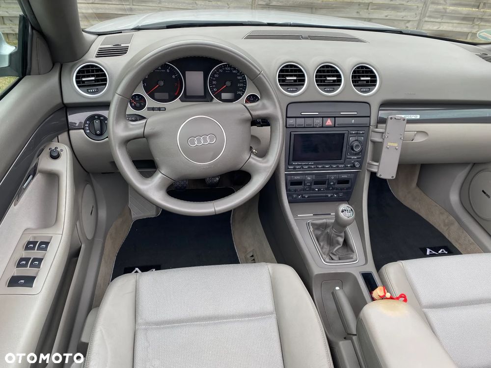 Audi A4 Cabrio 1.8 T quattro - 18