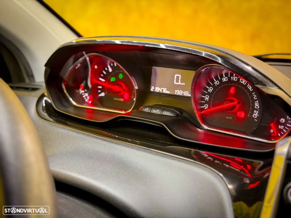 Peugeot 208 1.6 e-HDi SE Style - 16