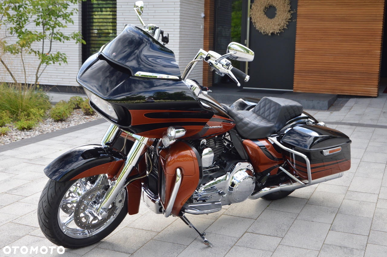 Harley-Davidson Touring Road Glide - 28