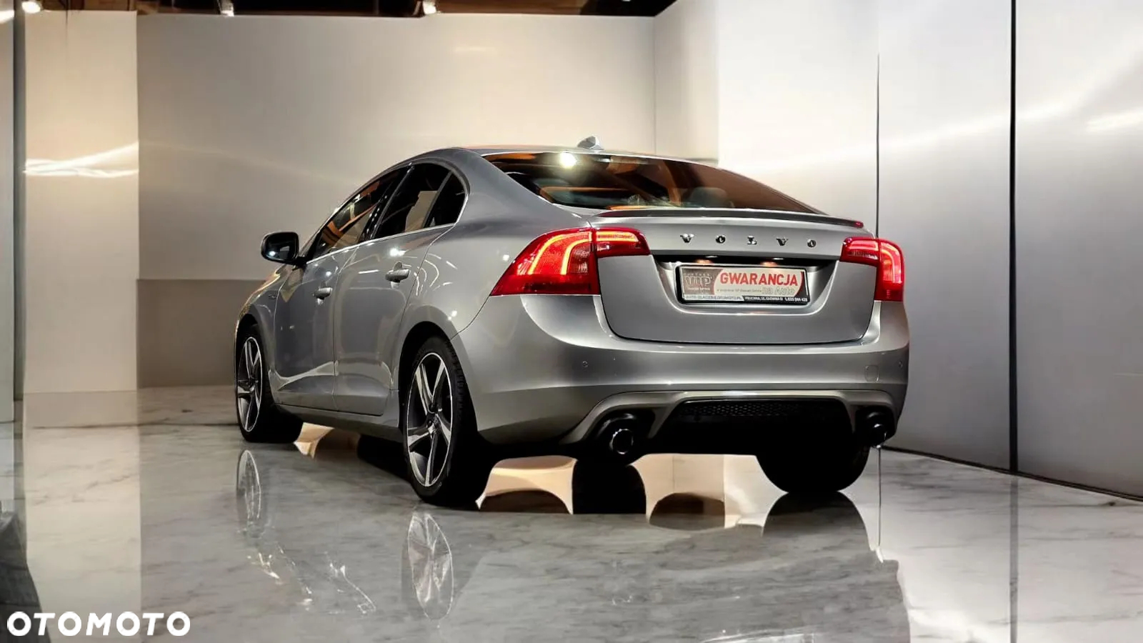 Volvo S60 T3 Drive-E R-Design Momentum - 2