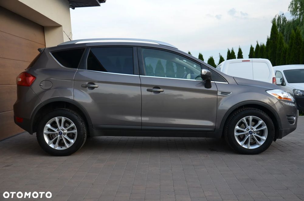 Ford Kuga 2.0 TDCi 4x4 Titanium - 4