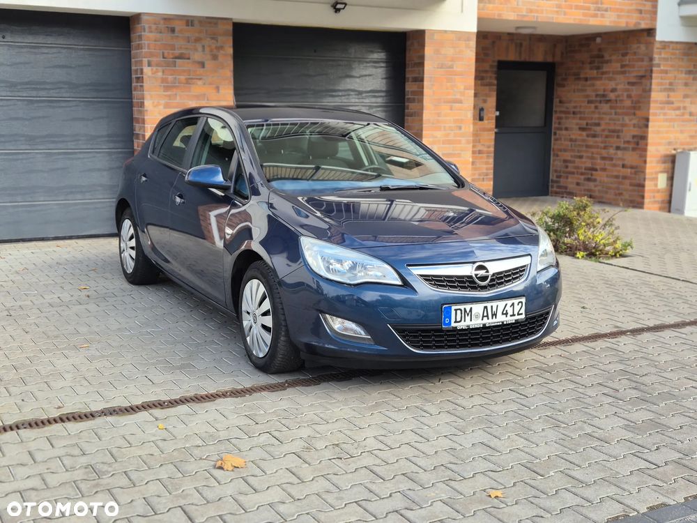 Opel Astra 1.6 Design Edition - 6
