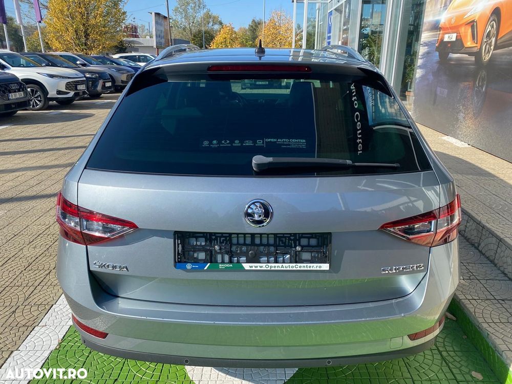 Skoda Superb Combi 2.0 TDI 4X4 DSG Laurin & Klement - 6