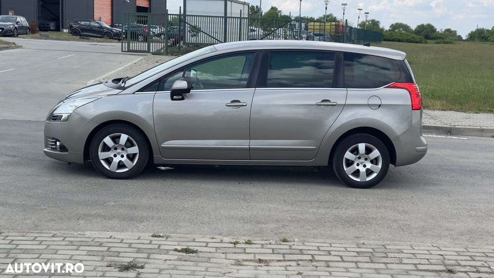 Peugeot 5008 - 15
