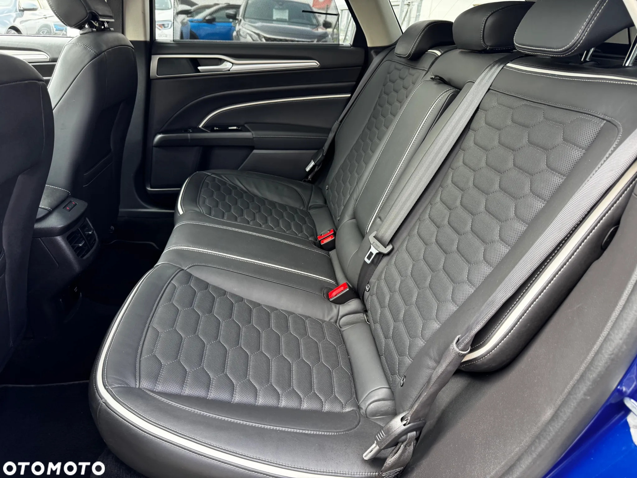 Ford Mondeo Turnier 2.0 TDCi Start-Stopp Vignale - 33