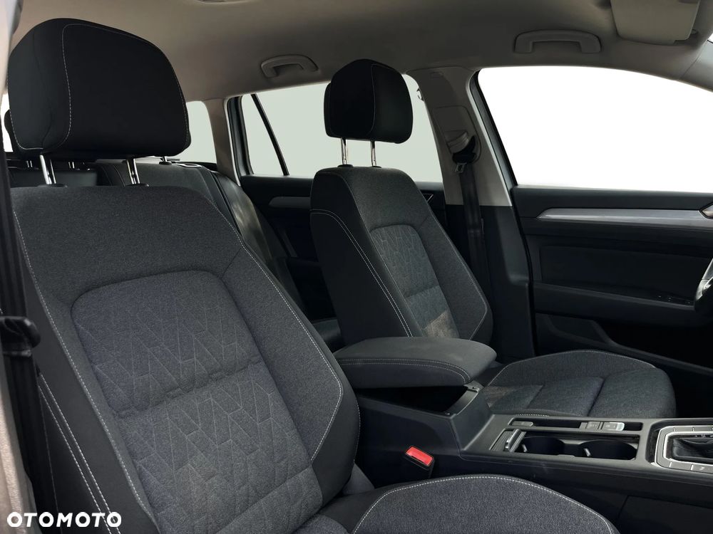 Volkswagen Passat 1.5 TSI EVO Business DSG - 35