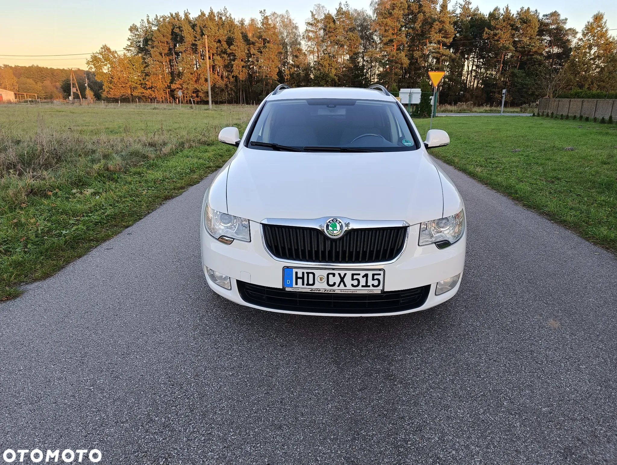 Skoda Superb 2.0 TDI DSG Active - 3