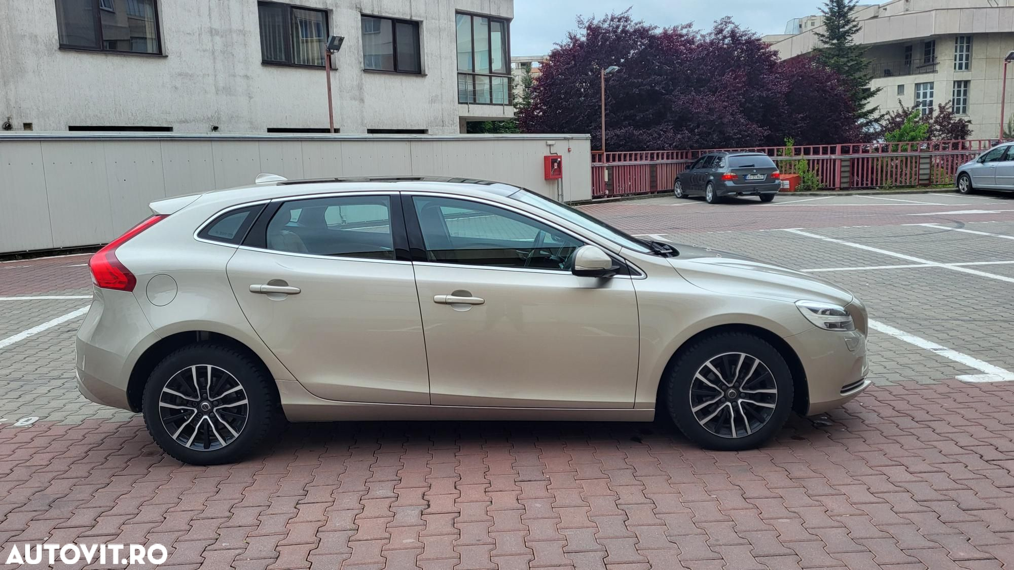 Volvo V40 - 8