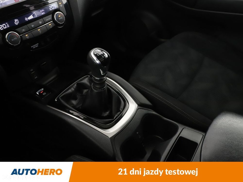 Nissan X-Trail 1.6 DIG-T Visia 2WD - 25