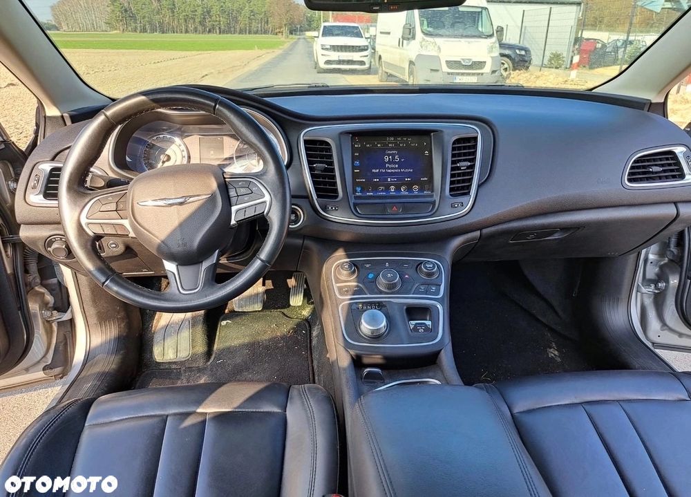 Chrysler 200 - 12