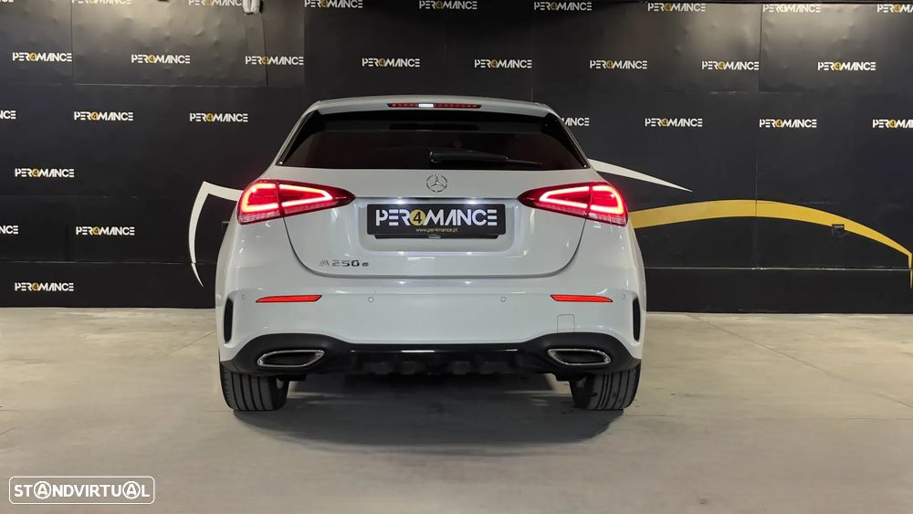 Mercedes-Benz A 250 e 8G-DCT Edition AMG Line - 14