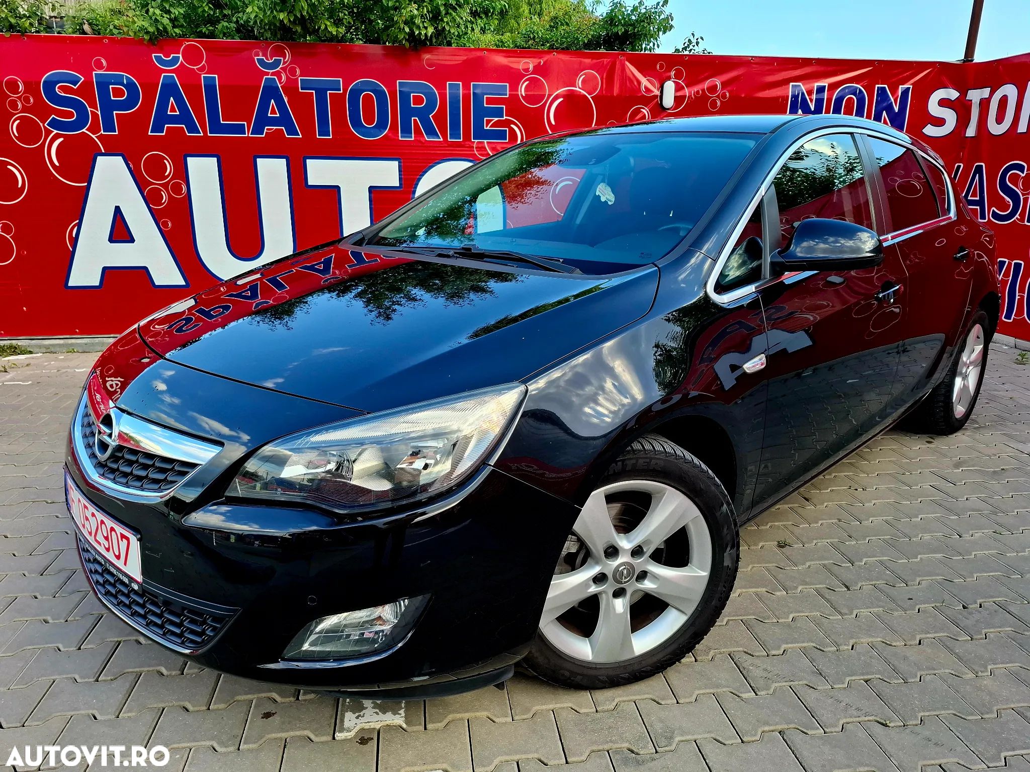 Opel Astra 2.0 CDTI Cosmo - 1