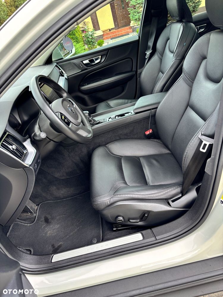 Volvo V60 Cross Country T5 AWD Geartronic - 20