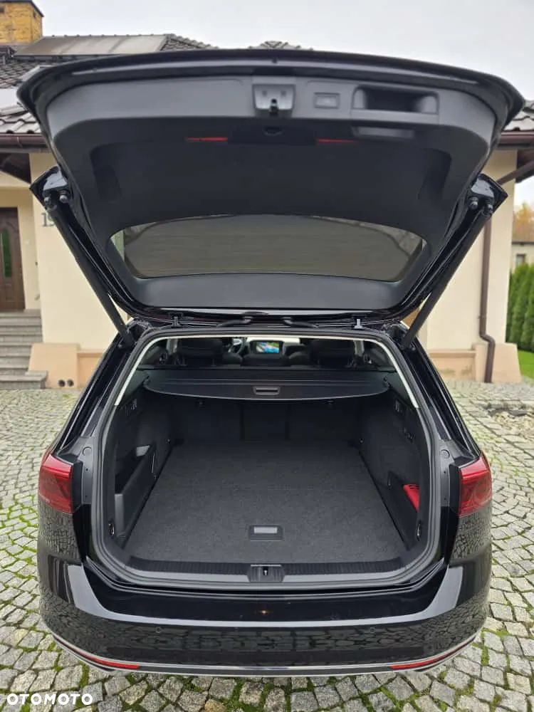 Volkswagen Passat 2.0 TDI SCR Elegance DSG - 36