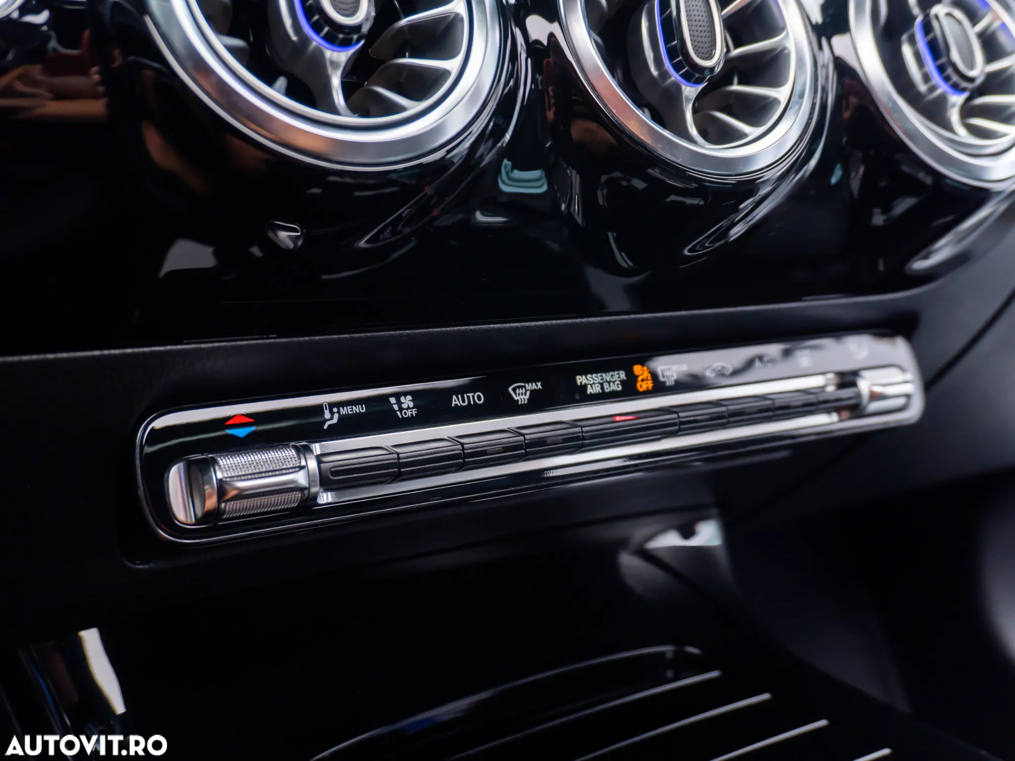 Mercedes-Benz CLA 250 e 8G-DCT AMG Line - 30