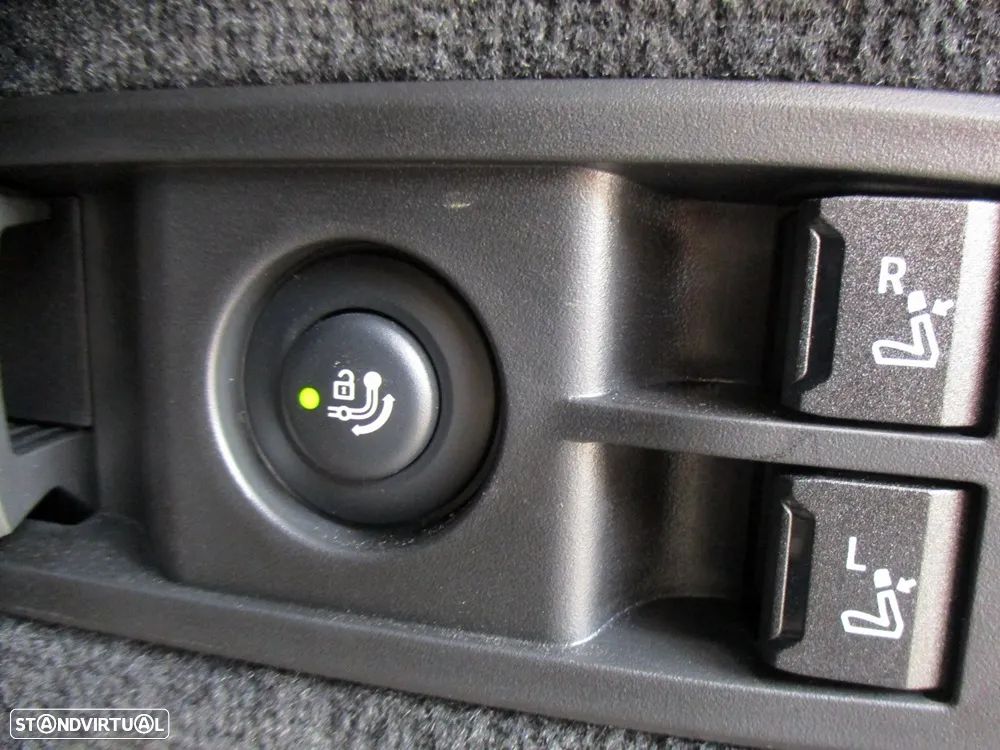 BMW iX xDrive 50 Pack Desportivo - 32