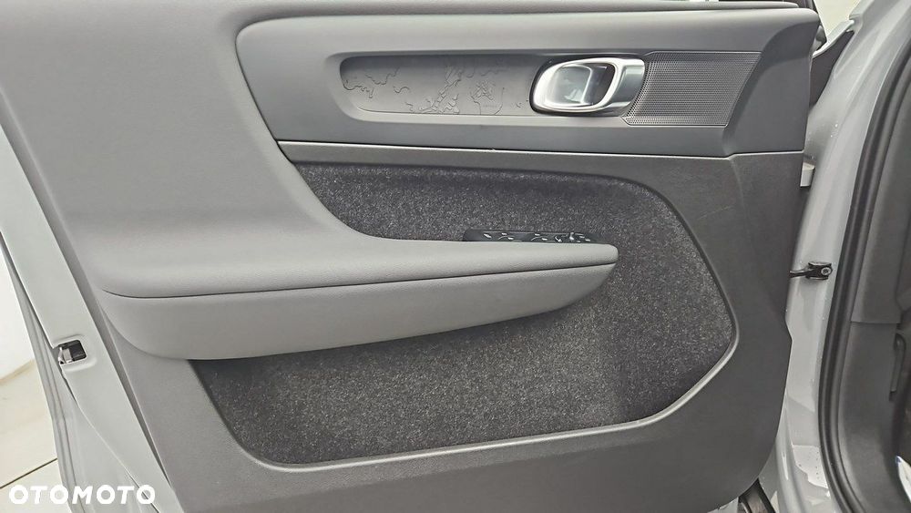 Volvo XC 40 B3 Essential - 10