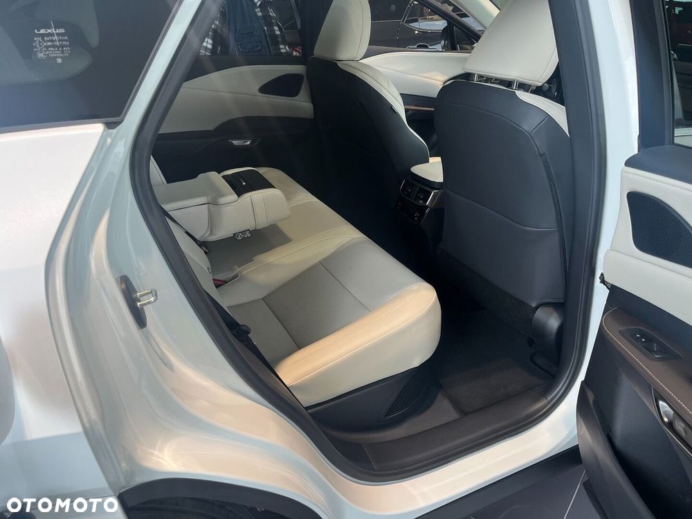 Lexus RX 450h+ F Sport Design - 8