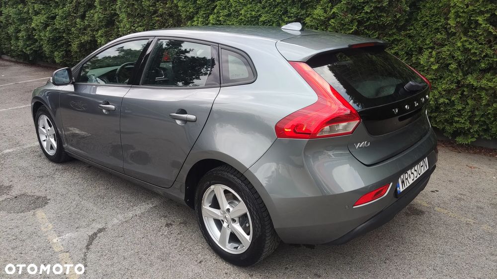 Volvo V40 D2 Drive-E Momentum - 13