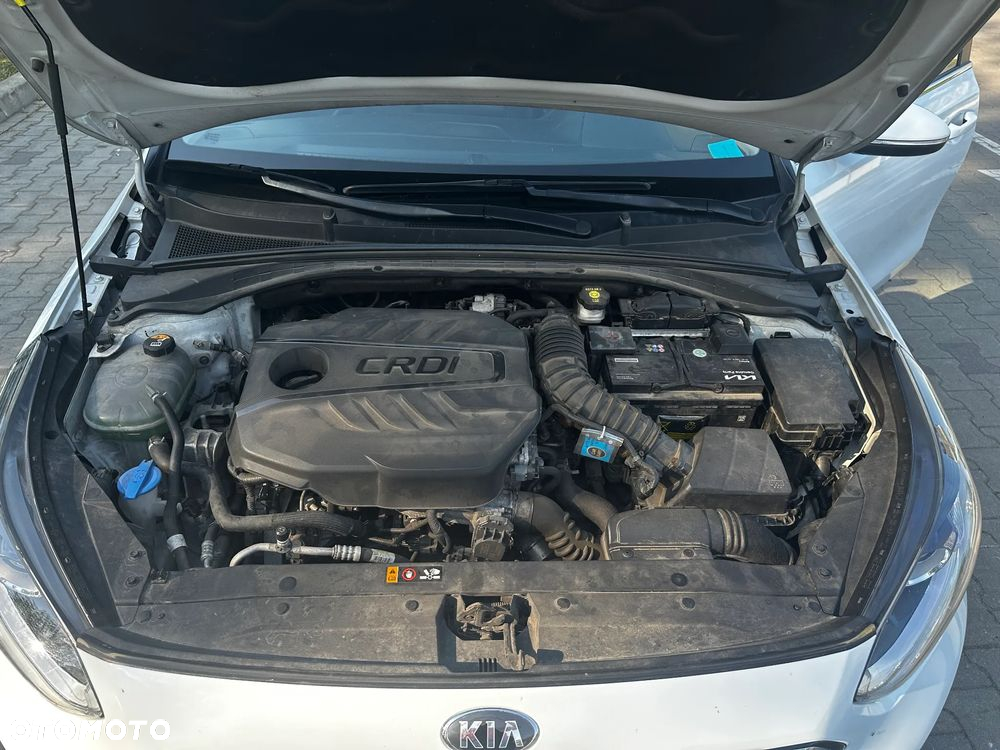 Kia Ceed - 12