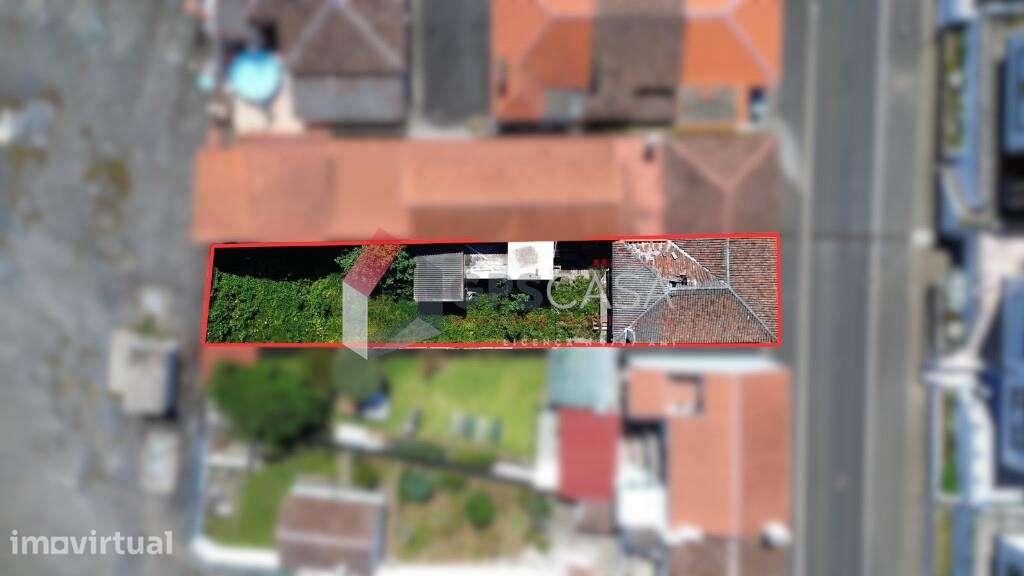 Moradia T2 no centro da Praia da Vitória com Projeto incluído - Grande imagem: 2/24