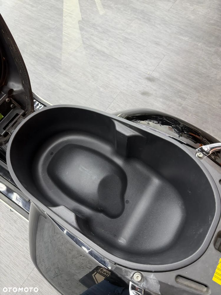 Vespa GTS - 18