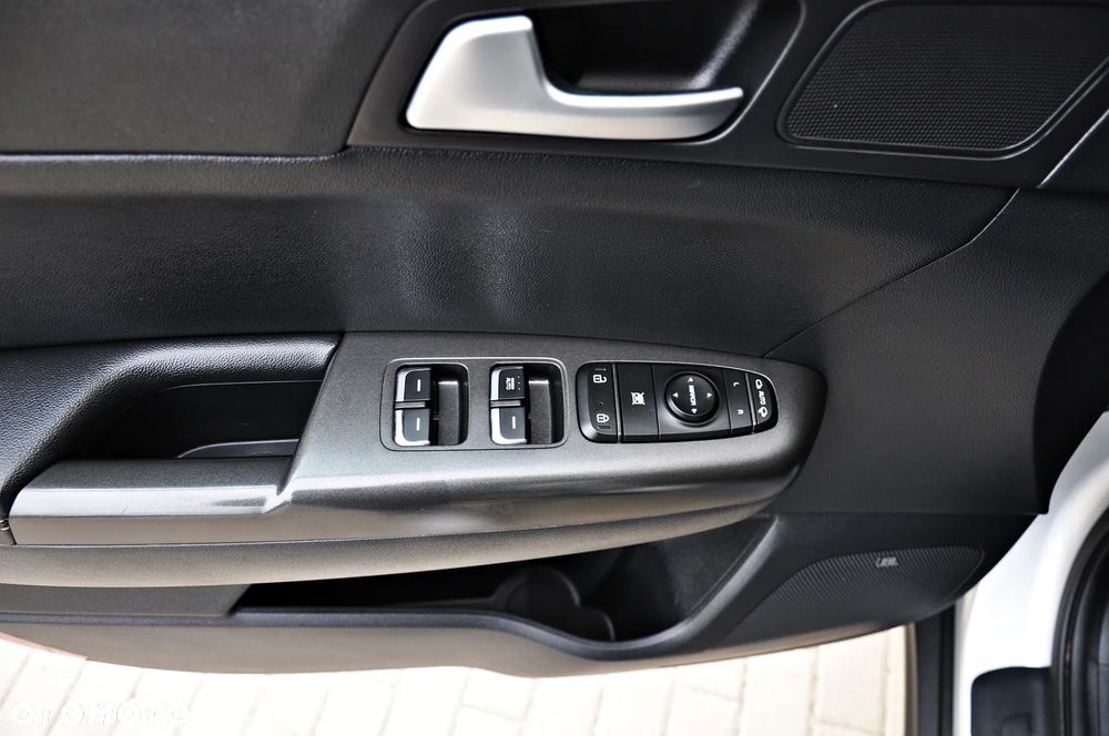 Kia Sportage 2.0 CRDI 2WD Attract - 31