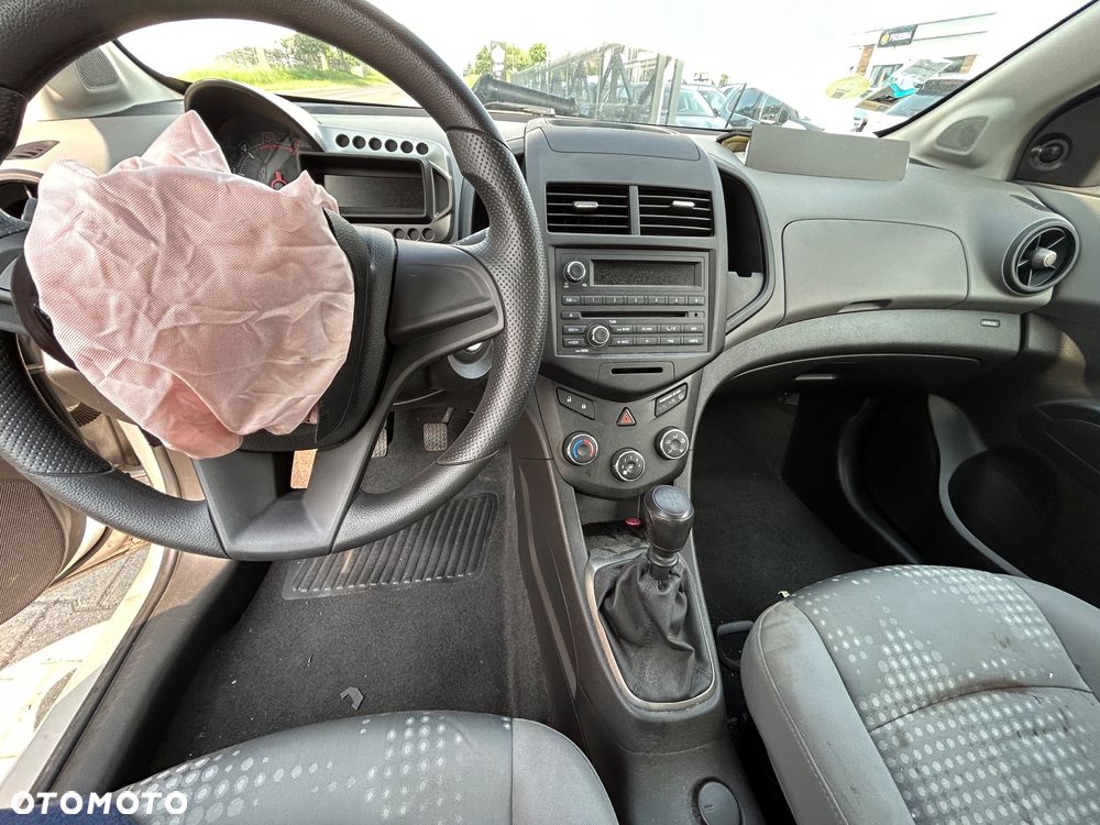 Chevrolet Aveo - 11