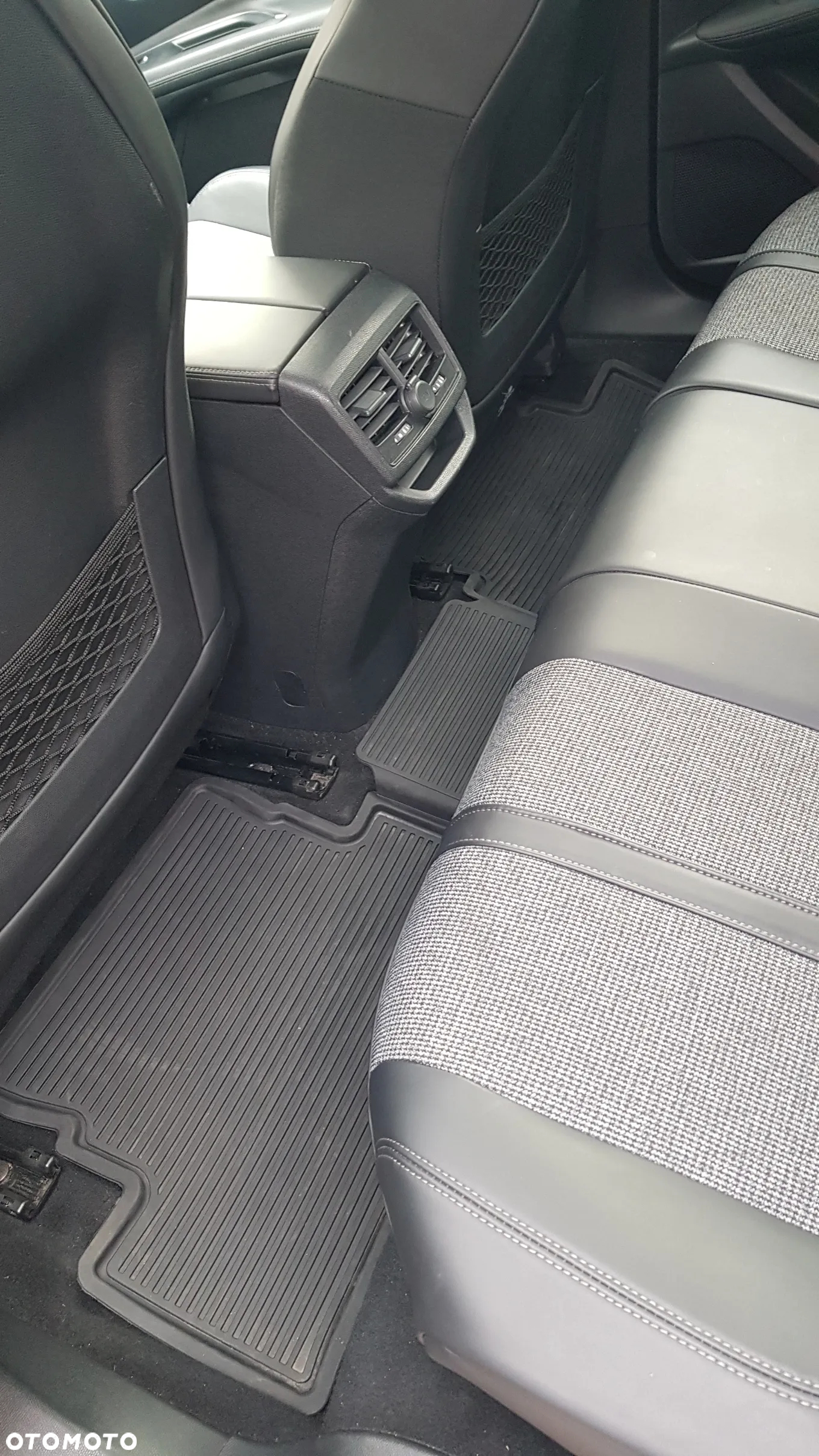 Peugeot 3008 1.2 PureTech Allure S&S EAT6 - 10