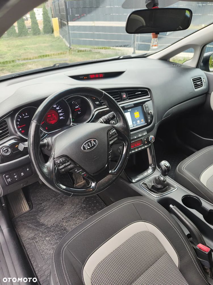 Kia Ceed 1.6 CRDi L Business Line - 8