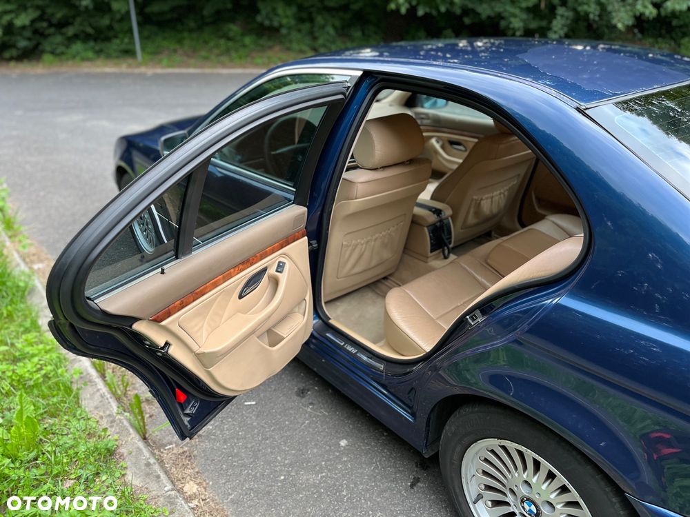 BMW Seria 5 520i - 6
