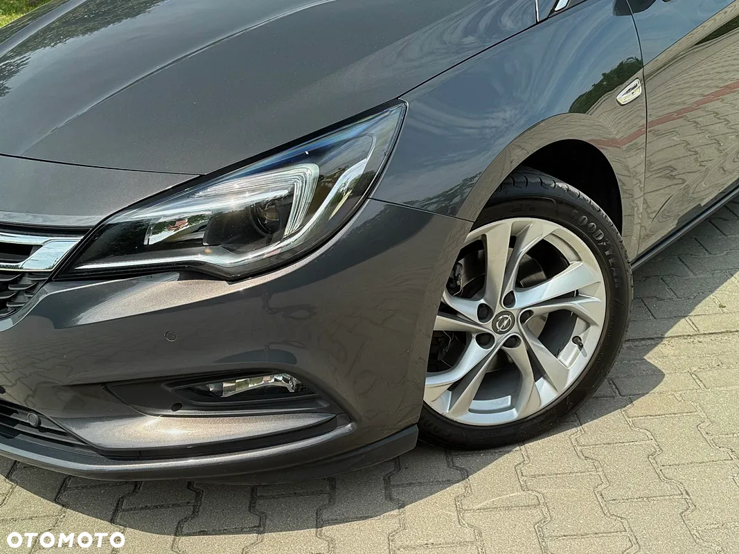Opel Astra IV 1.6 CDTI Cosmo - 28