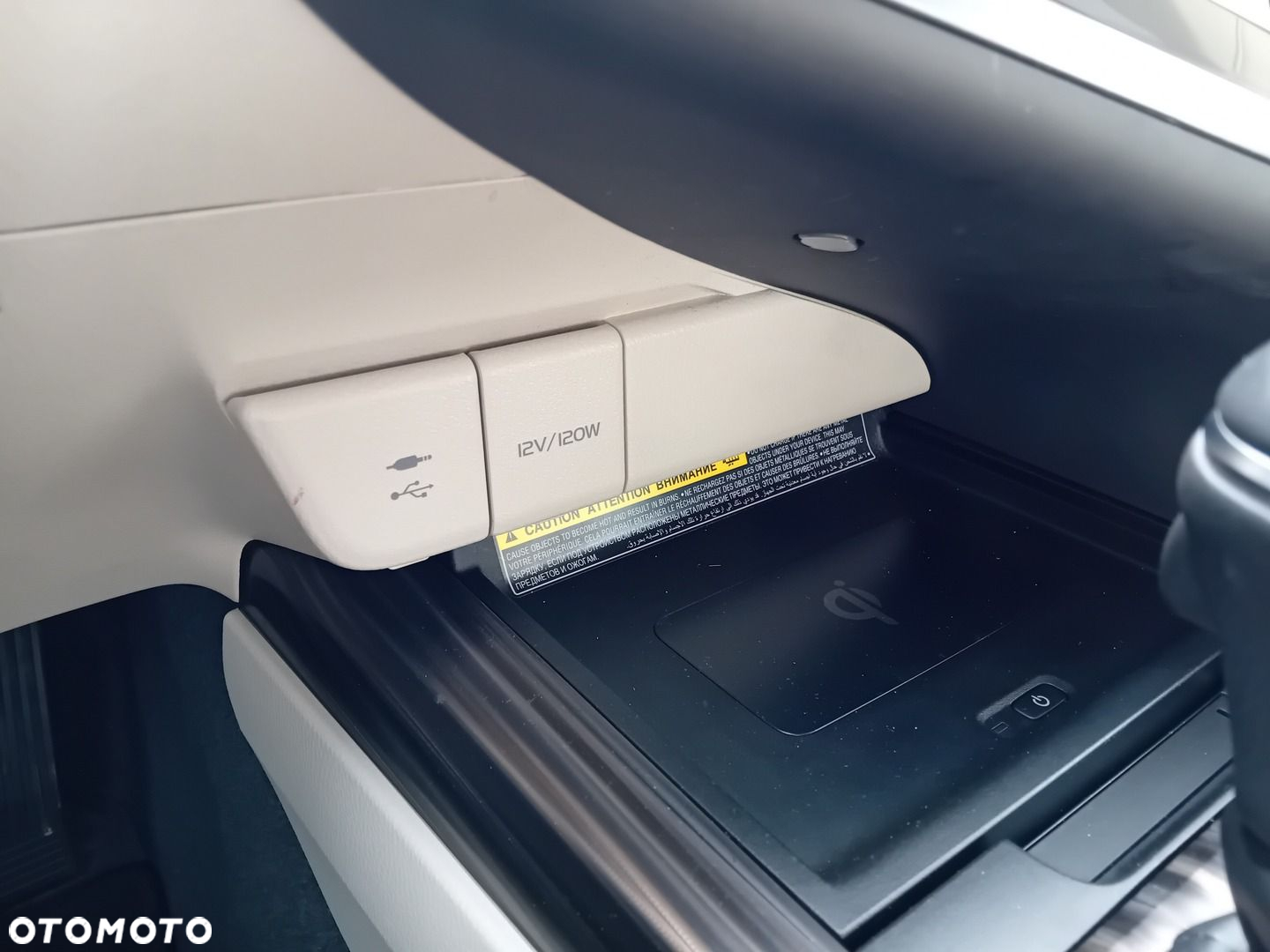 Toyota Camry - 19
