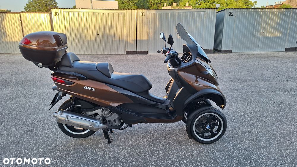 Piaggio MP-3 - 14