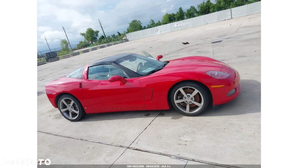 Chevrolet Corvette - 6