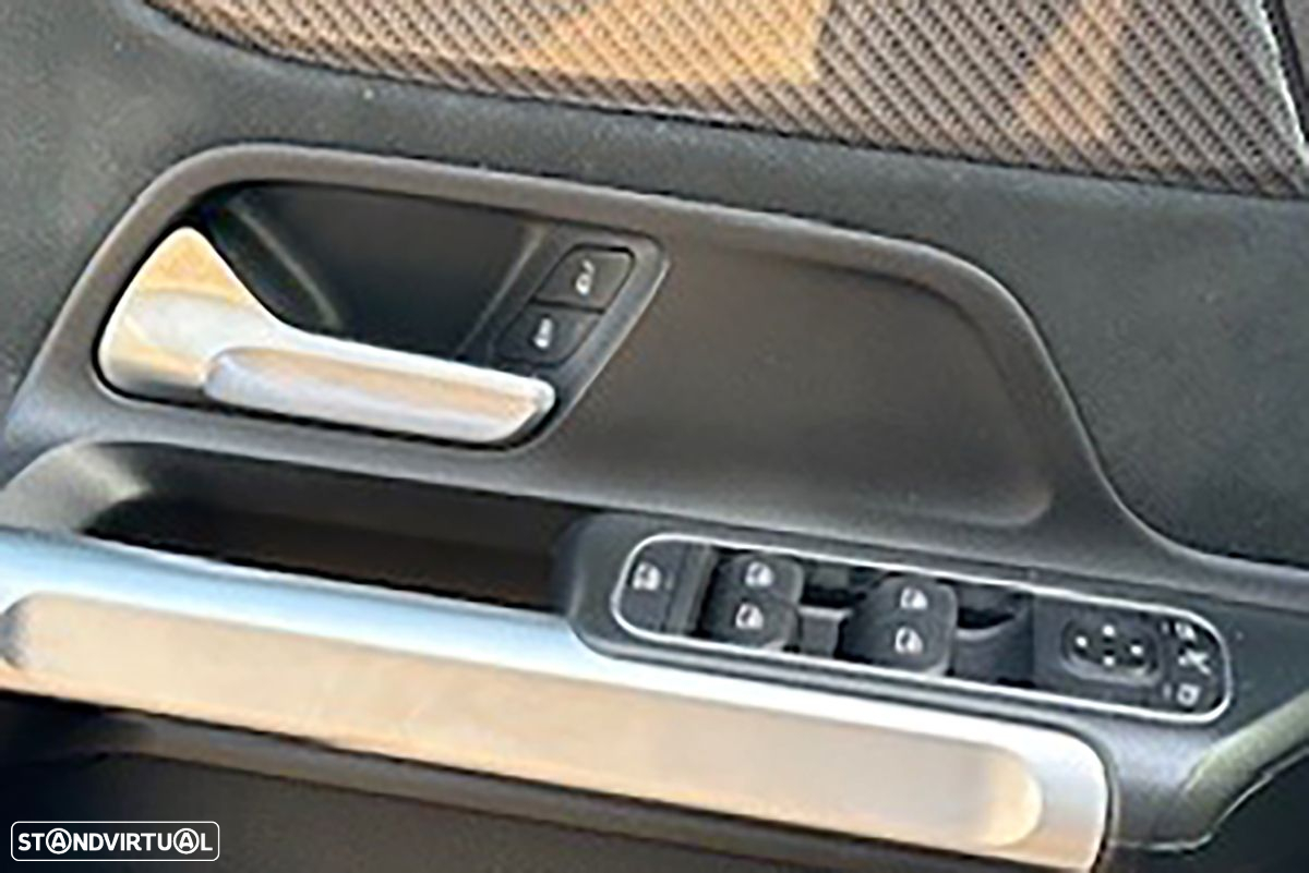 Mercedes-Benz GLB 200 d AMG Line - 9