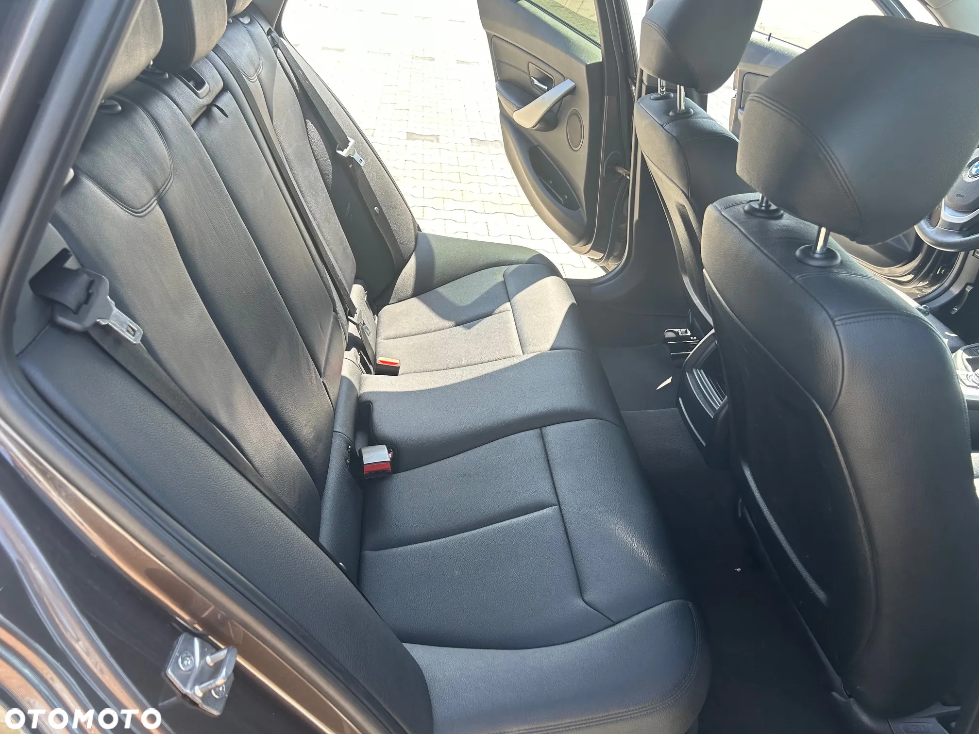 BMW Seria 3 320d Efficient Dynamics - 12