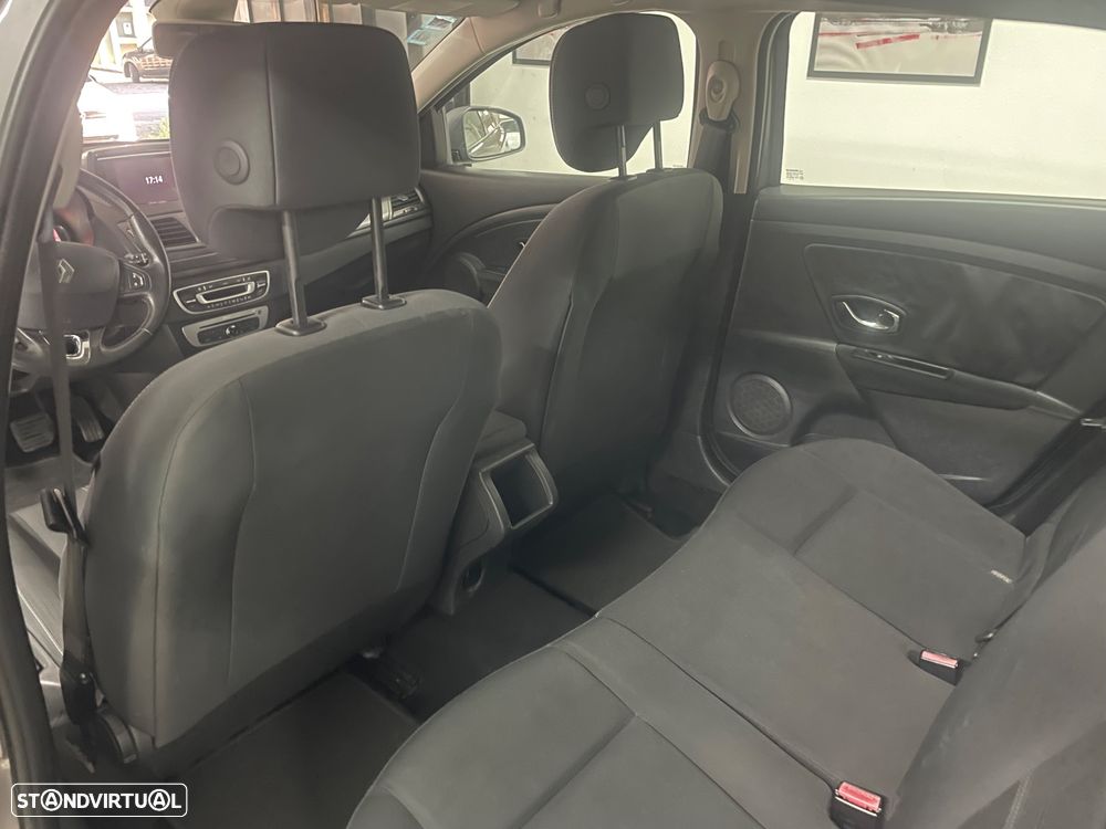 Renault Mégane Sport Tourer 1.5 dCi Bose Edition SS - 24