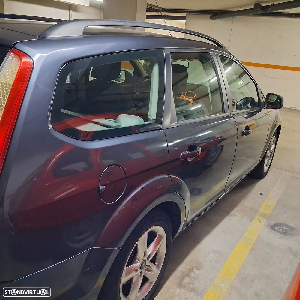 Ford Focus SW 1.4 16V Trend - 6
