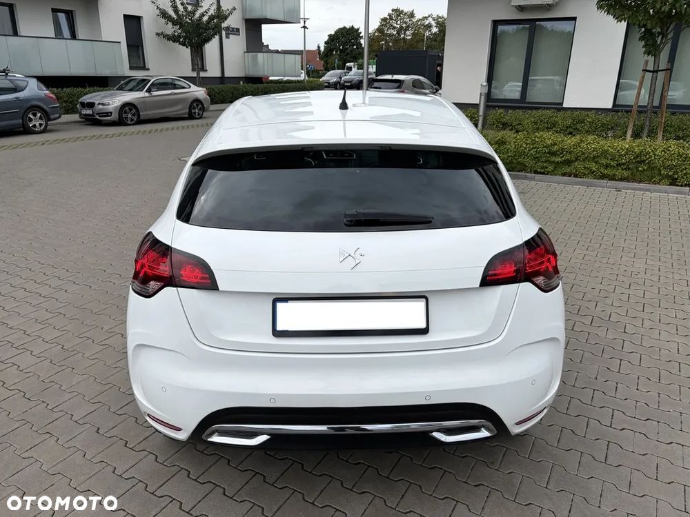 Citroën DS4 e-HDi 115 Chic - 6