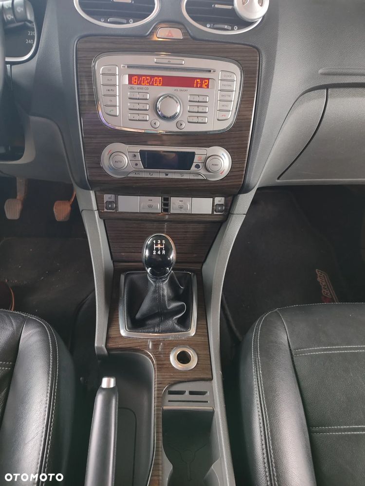 Ford Focus 1.6 TDCi DPF Ghia - 7