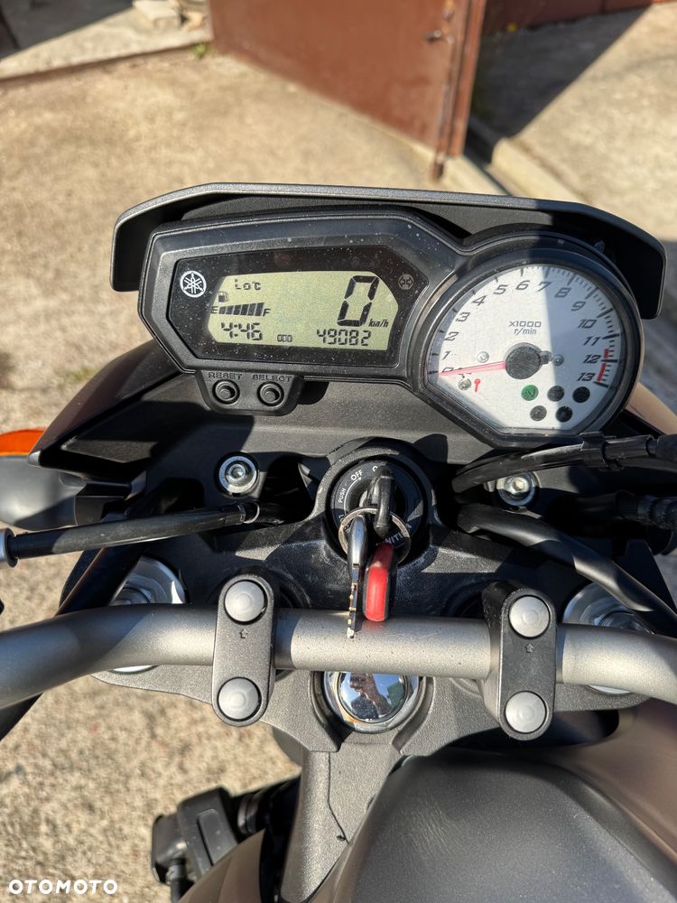 Yamaha FZ8 - 6