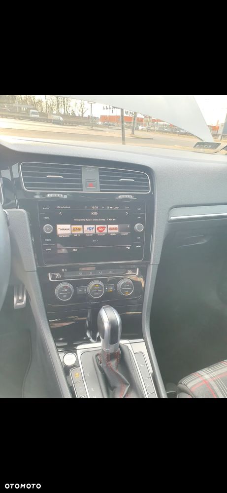 Volkswagen Golf - 14