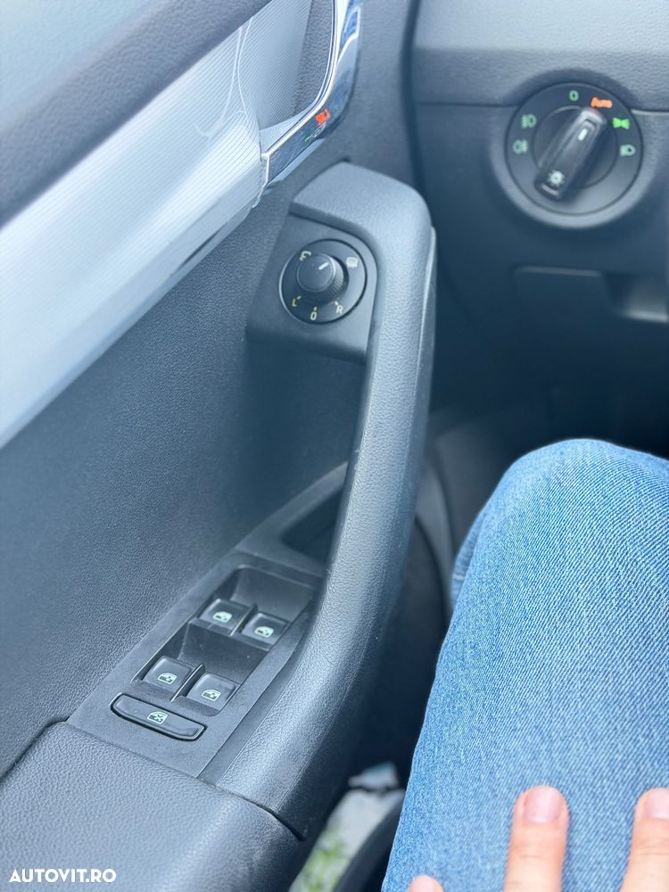 Skoda Octavia 2.0 TDI STYLE - 6