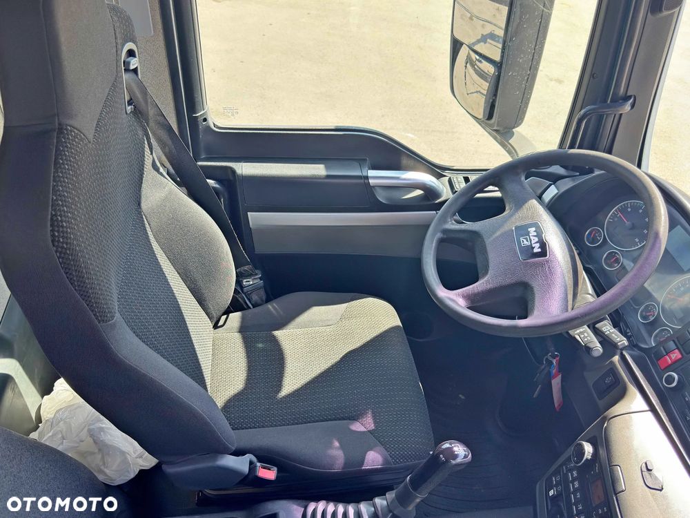 MAN TGS 35.440 * SKRZYNIA 6,00 m + HMF 4220 K6 + PILOT* 8x4 - 13