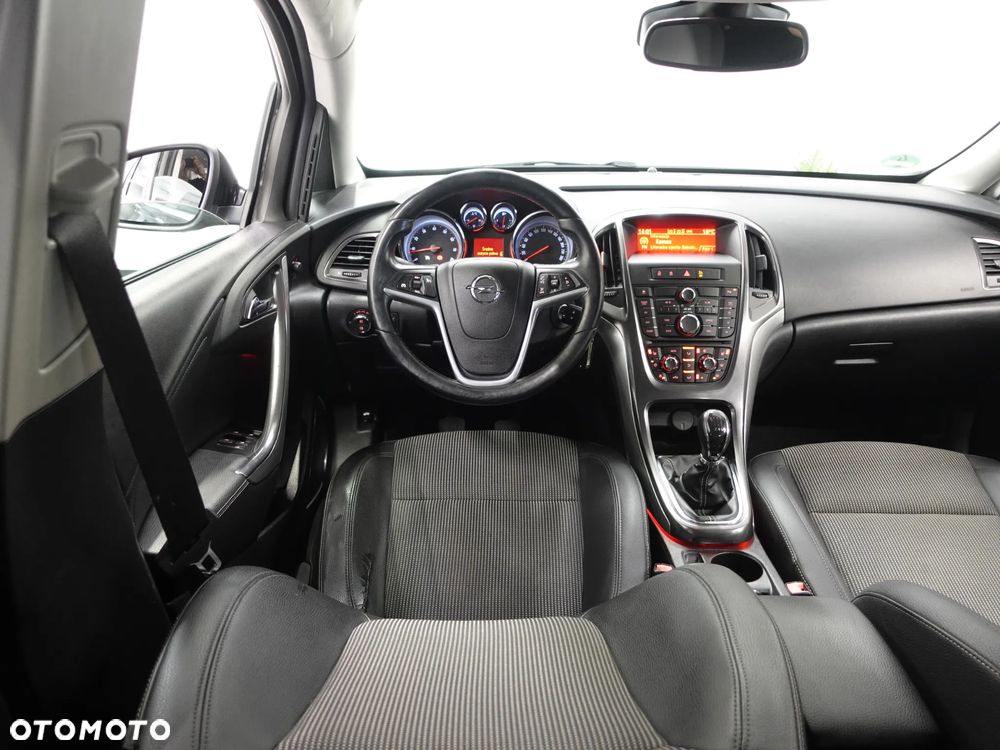 Opel Astra 1.4 Turbo - 28