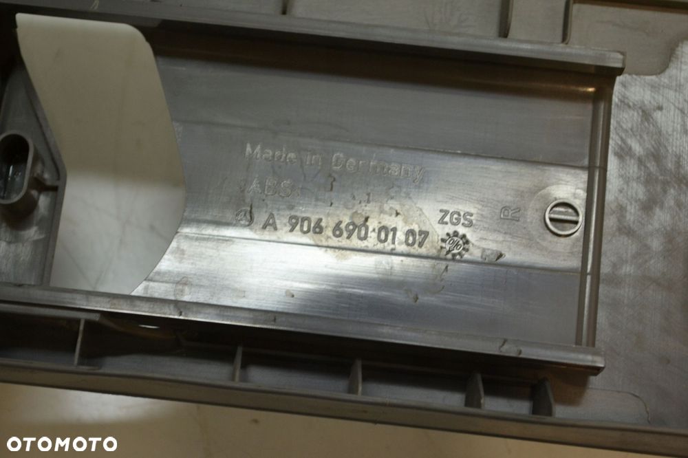 MERCEDES SPRINTER W906 OSŁONA PASA SŁUPKA PRAWA A9066900107 - 7