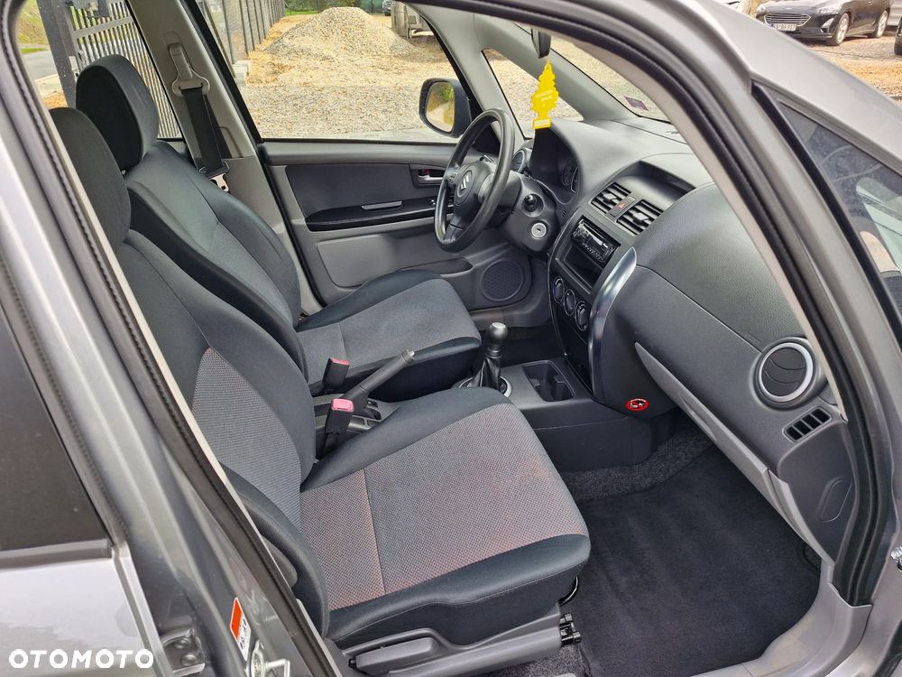 Suzuki SX4 - 16