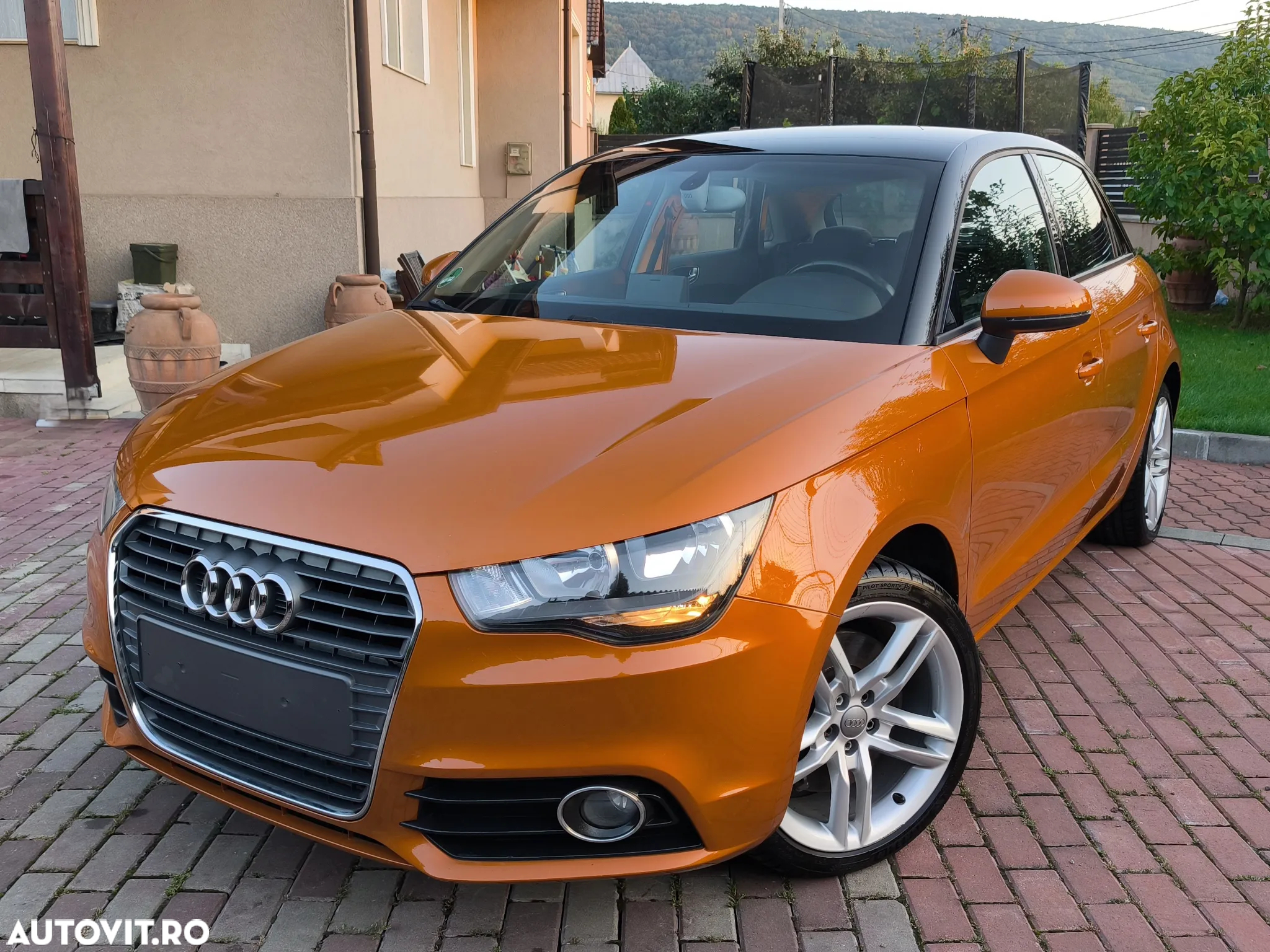 Audi A1 2.0 TDI Sportback S line Sportpaket - 2